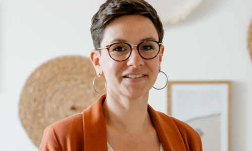 Jessy Vauzelle, Designer Graphique print & web au service des entrepreneurs et créateurs 